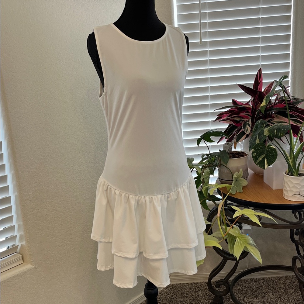 Luxveer Chic White Sleeveless Mini Dress Size L NWOT